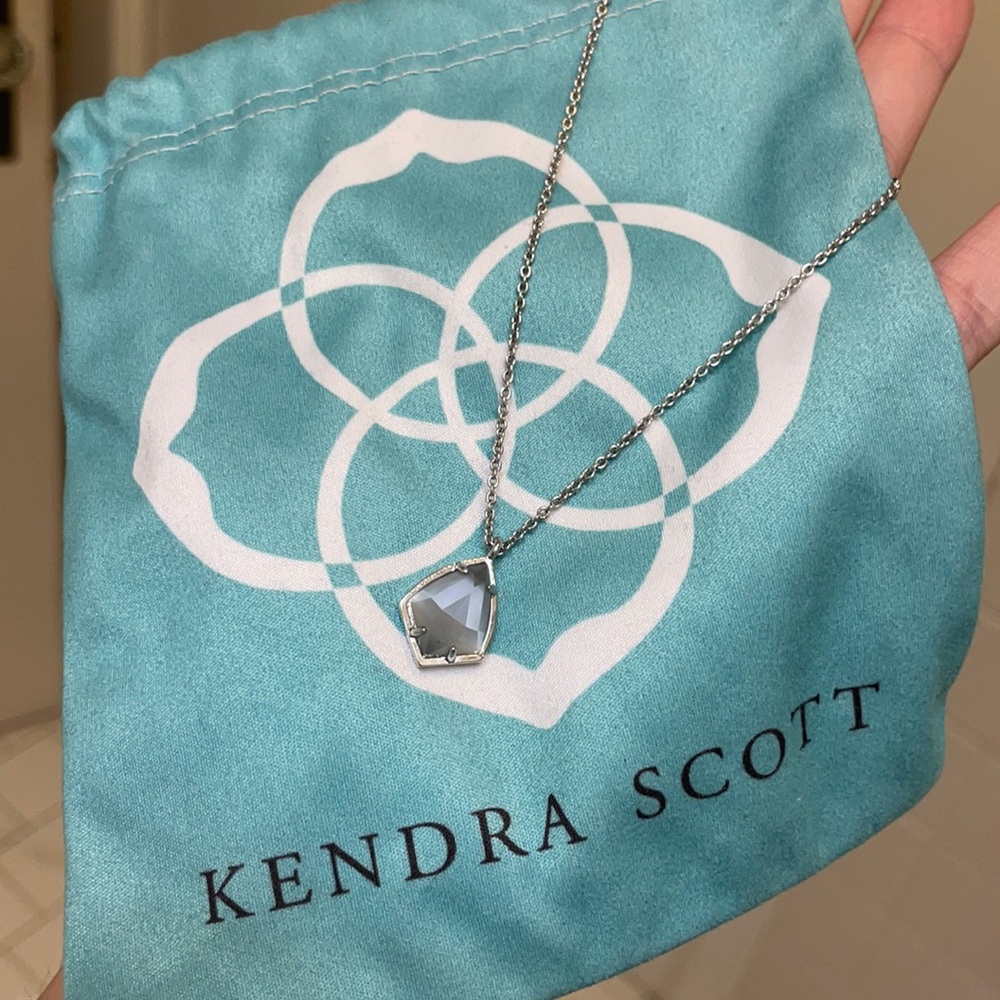 Kendra Scott Cory Silver Pentant Necklace in Slate